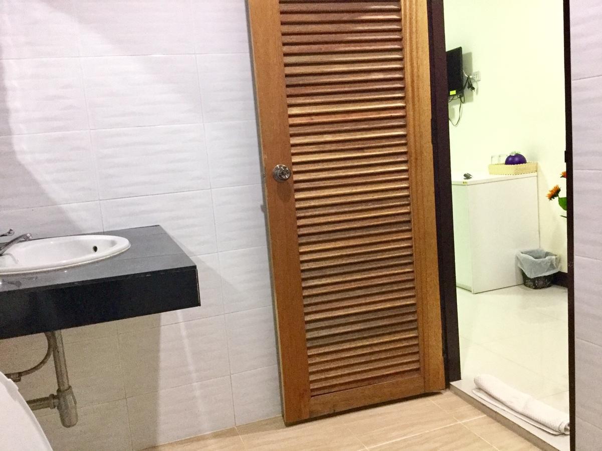 Greenhouse Apartment Nakhonphanom Kültér fotó